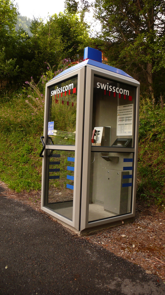 cabine telephonique suisse